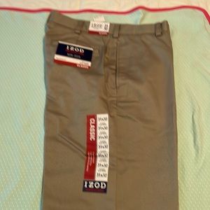 IZod chinos khakis 31x32